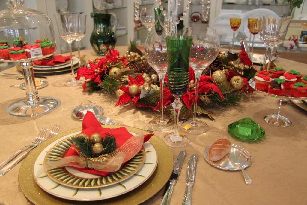 Mesas de Natal com Decorações Lindas e sem Gastar muito..... - Rede Nosso  Ponto