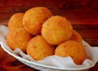 Bolinho de Milho com Queijo