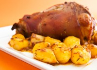 Pernil  Dore com Batatas Doces