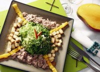 Salada de Batata com Atum, Abacaxi e Nozes