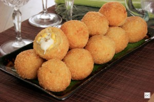 Bolinho de Milho com Queijo