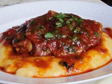 Polenta Cremosa com Galinha Ensopada